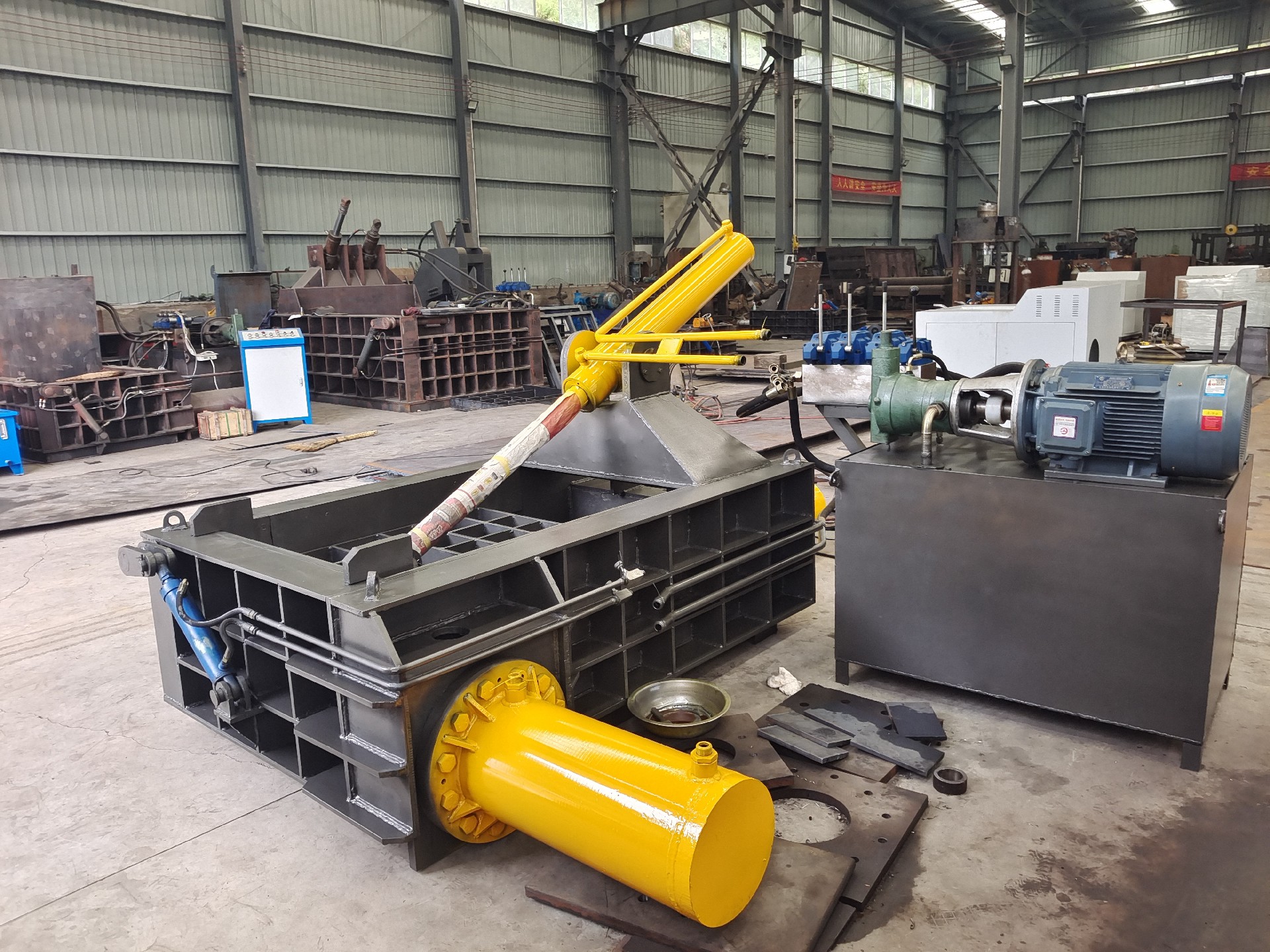 Metal chip cake press