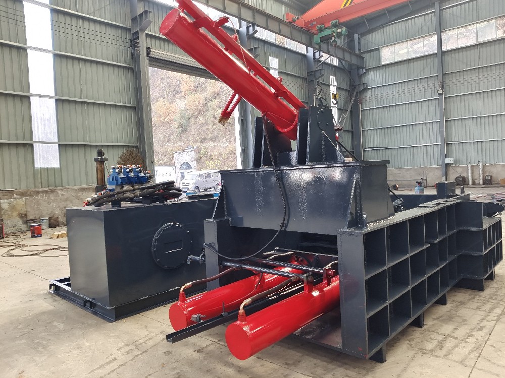 Metal scrap briquette hydraulic press