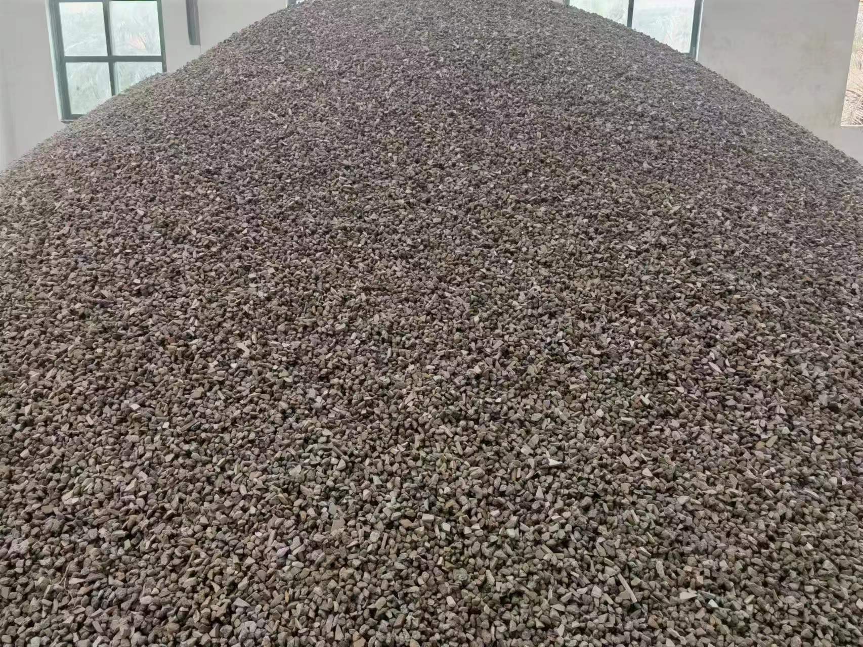 Construction waste sorting equipment