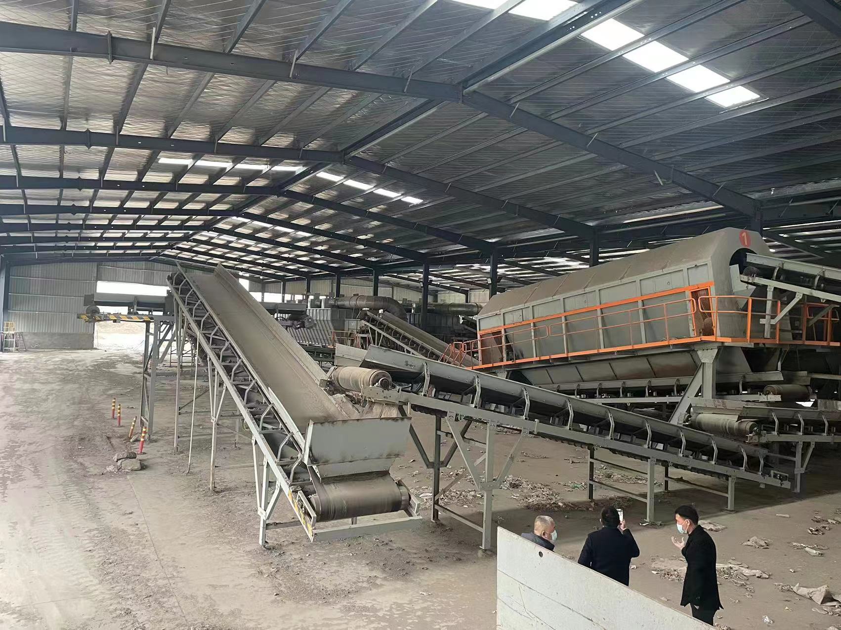 Stale garbage sorting equipment