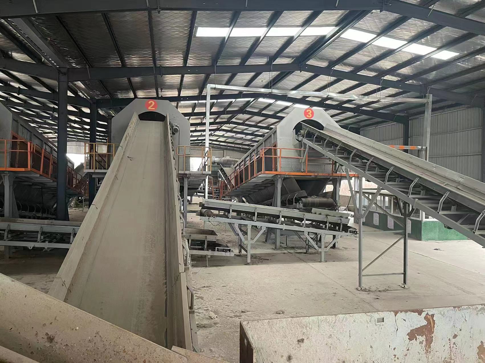 Stale garbage sorting equipment