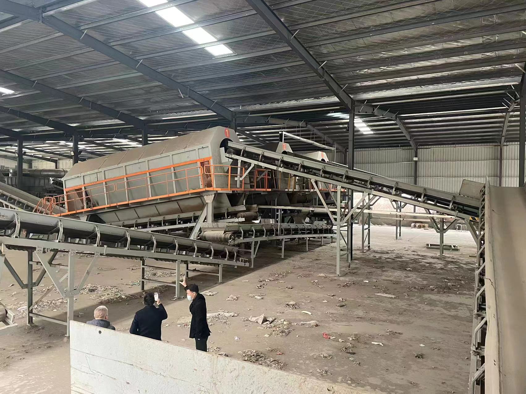 Stale garbage sorting equipment