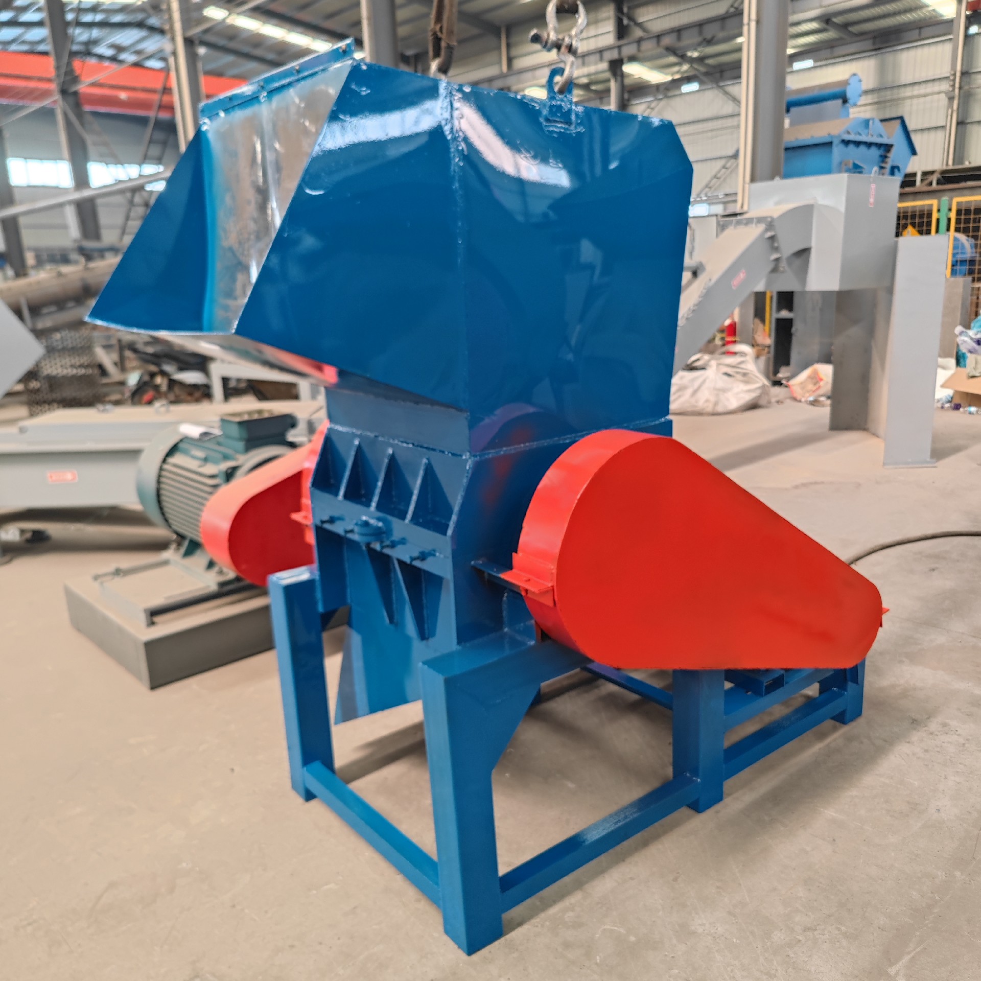 Plastic crusher