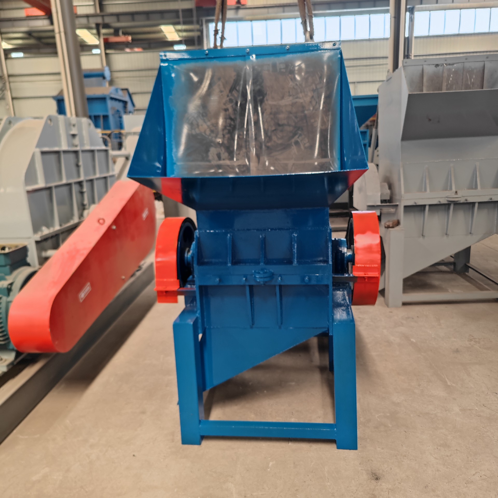 Plastic crusher