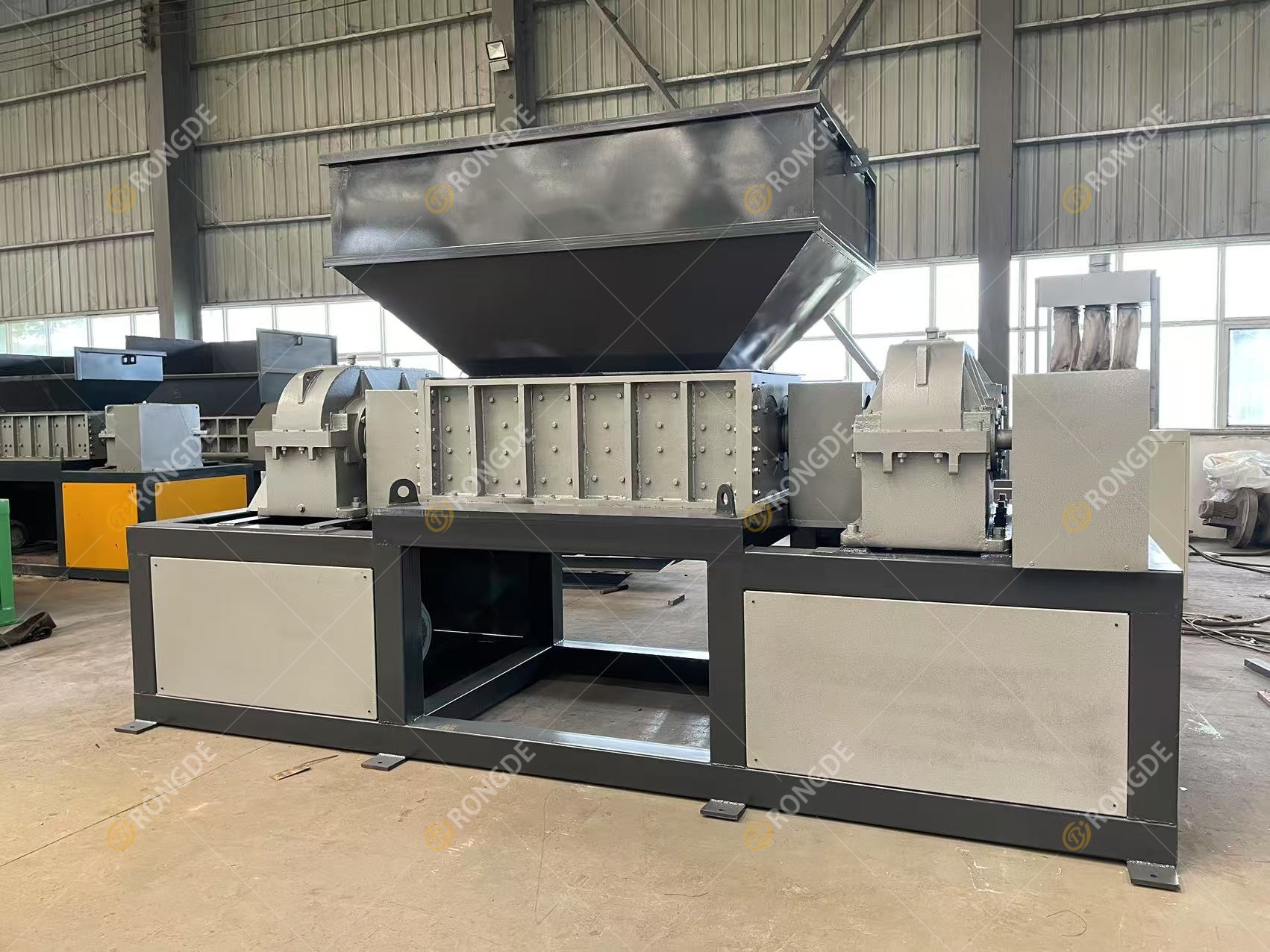 Color steel tile shredder