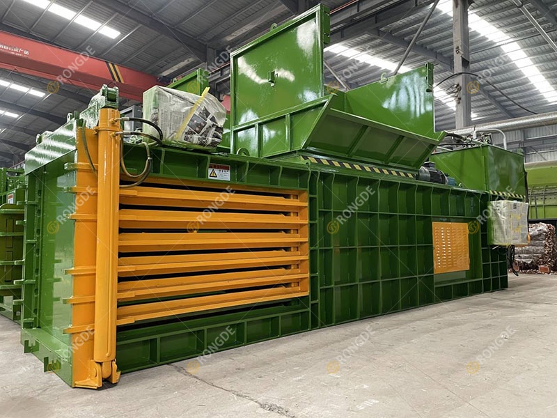 Waste plastic baler
